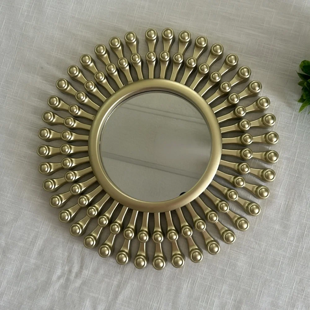 Retro Mirror